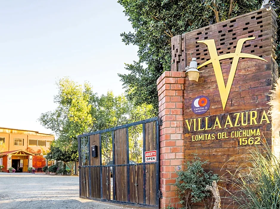 Capital O Hotel Villa Azura