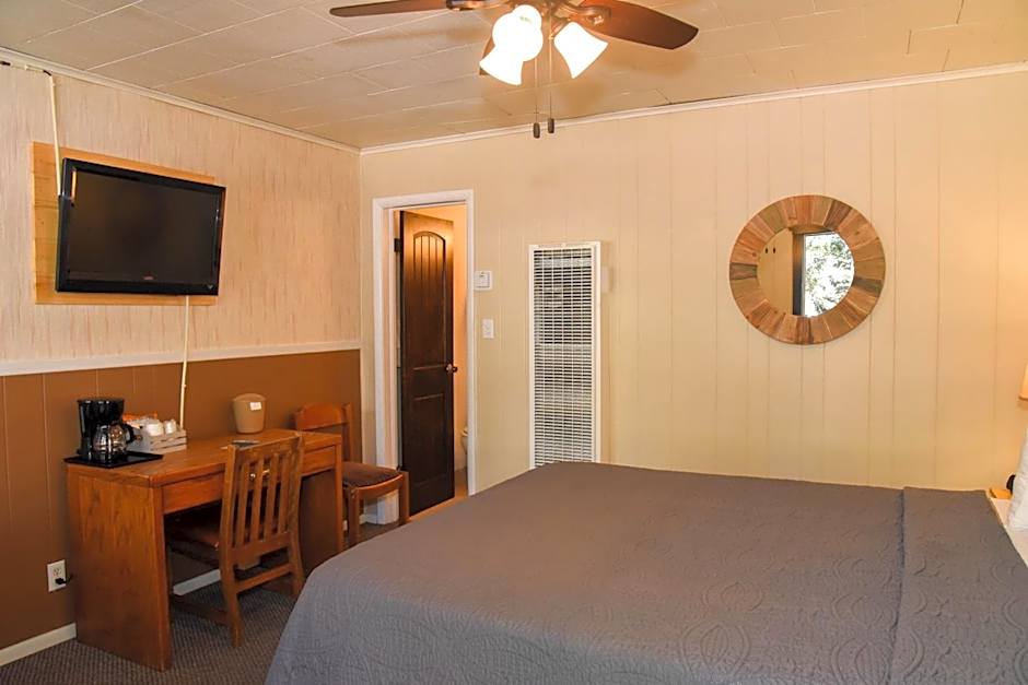 Alpine Lodge Red River