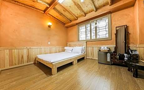 Gongju Choi Hanok Hotel