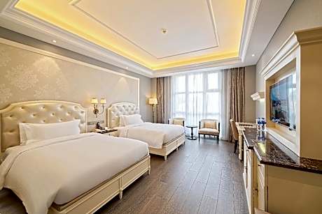 Deluxe Twin Room with View