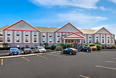Red Roof PLUS+ & Suites Atlanta Airport South