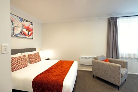 Studio Queen Bed