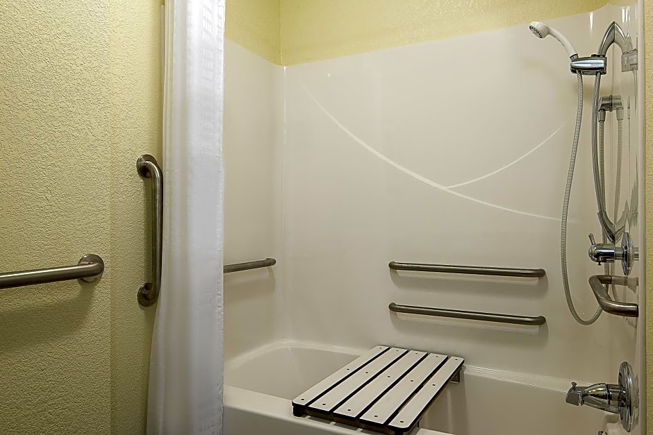 Candlewood Suites Bloomington By IHG