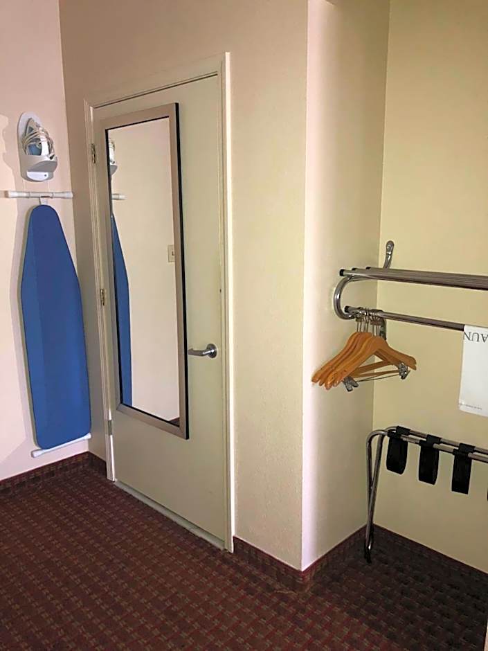 Millennium Inn