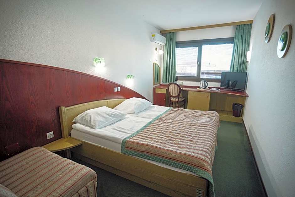 MC Hotel
