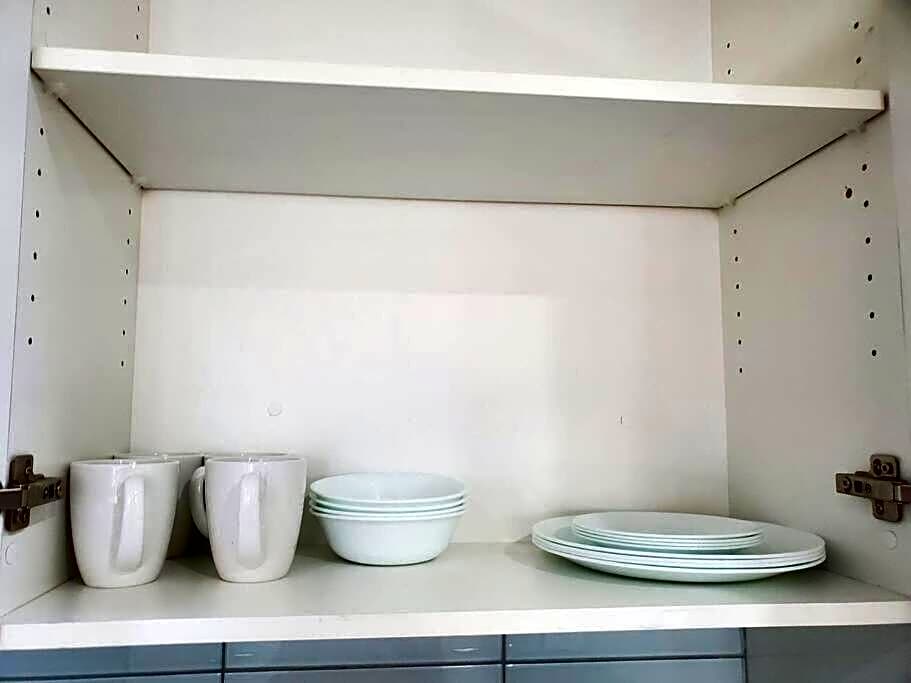 Stunning 1 bedroom condo in Calgary with riverview