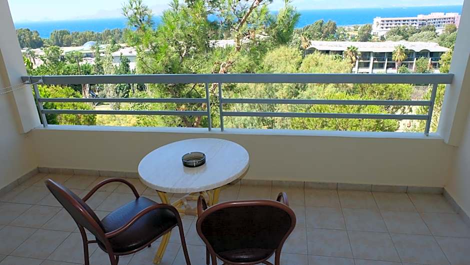 Kipriotis Maris Suites