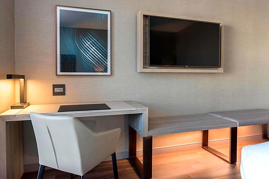 AC Hotel by Marriott Boston Downtown