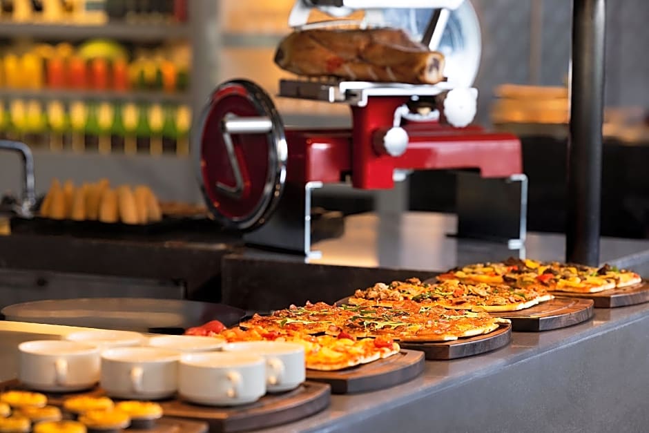 Crowne Plaza Qingdao Jinshui By IHG