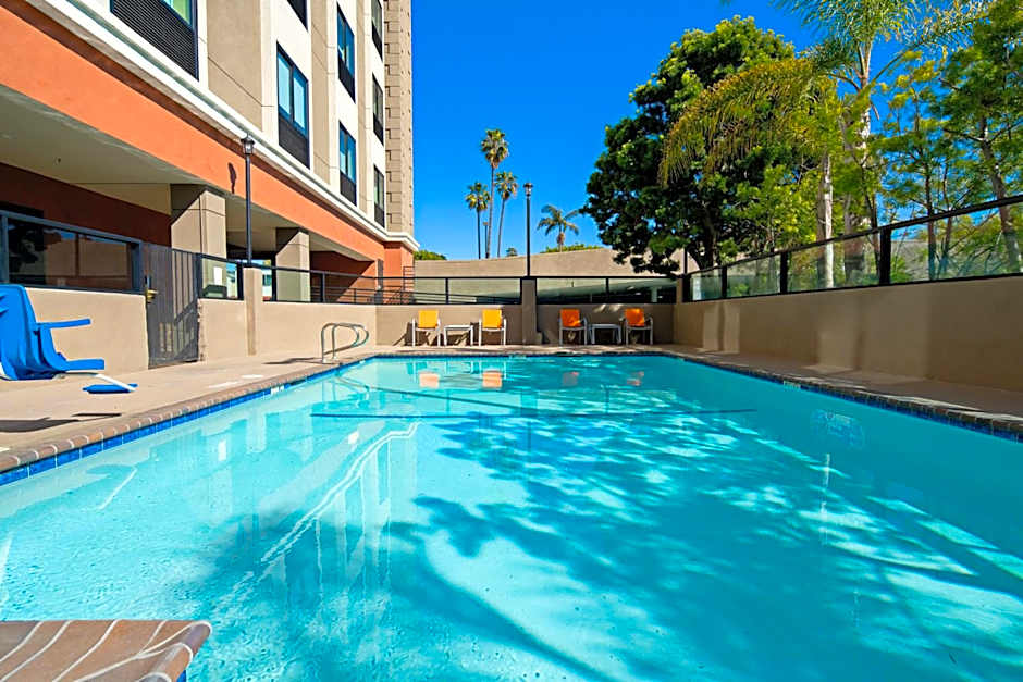 Holiday Inn Express Los Angeles LAX Airport By IHG
