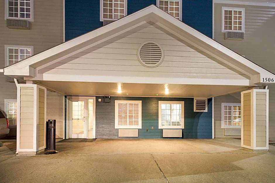 WoodSpring Suites Houston La Porte