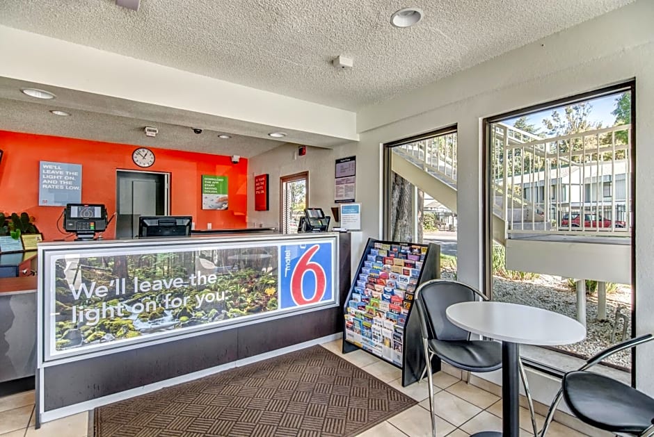 Motel 6-Stockton, CA - North