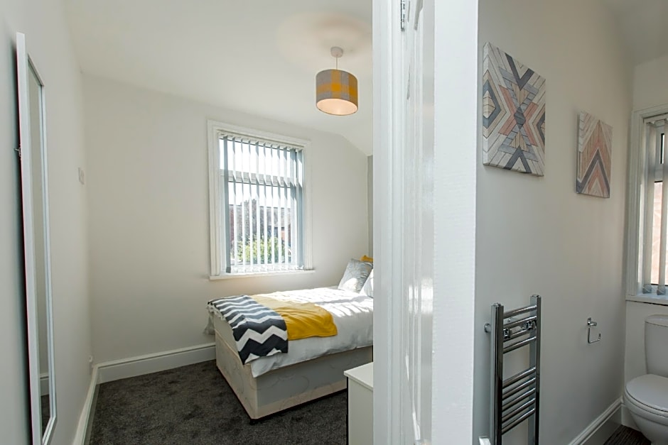 Townhouse @ 58 Brooklyn St - Crewe