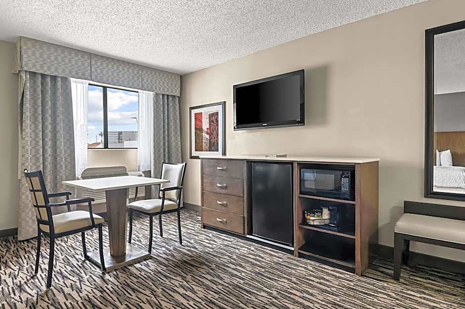 Best Western Los Alamitos Inn And Suites