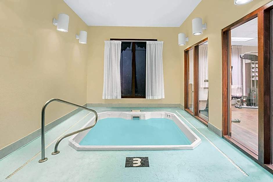 Ramada by Wyndham Denver International Airport
