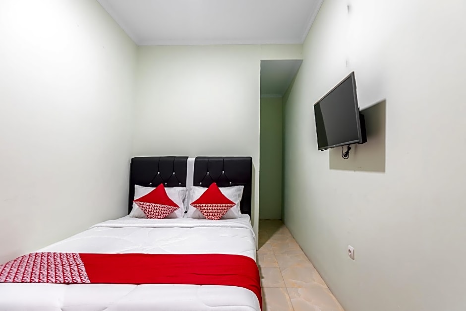 OYO 3132 Mahkota Sivali