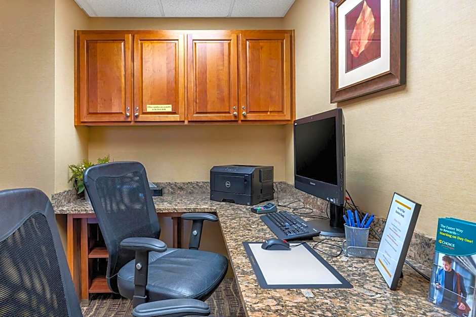 Comfort Suites Eugene