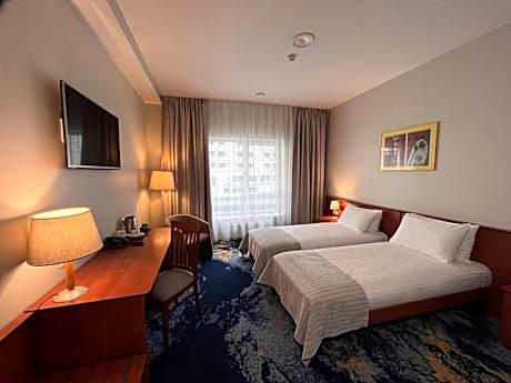 STANDARD DOUBLE OR TWIN 