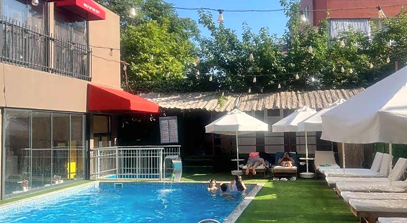 Wolf Of The City Hotel & Spa