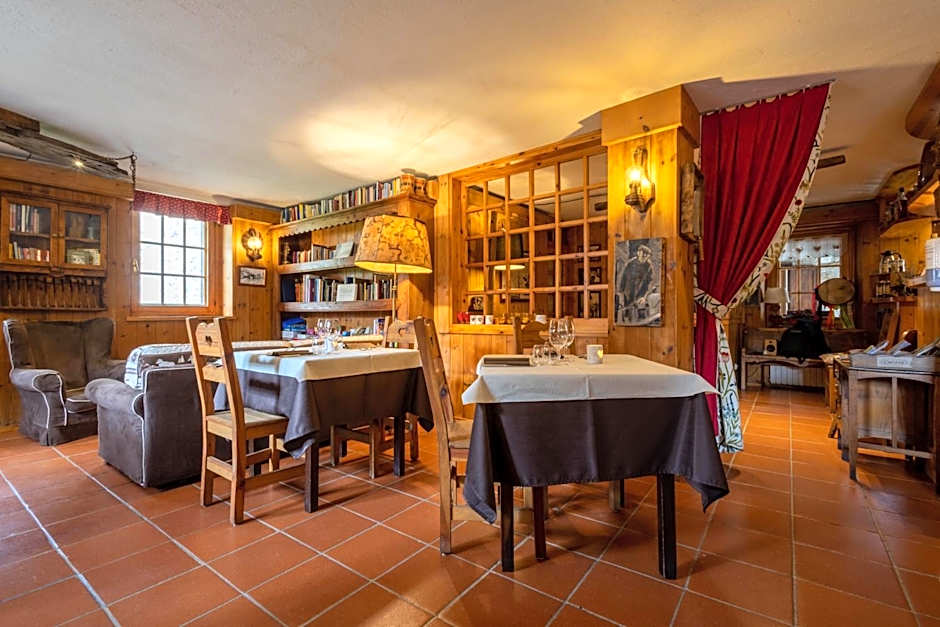 Hotel Petit Dahu - Chambres et Restaurant