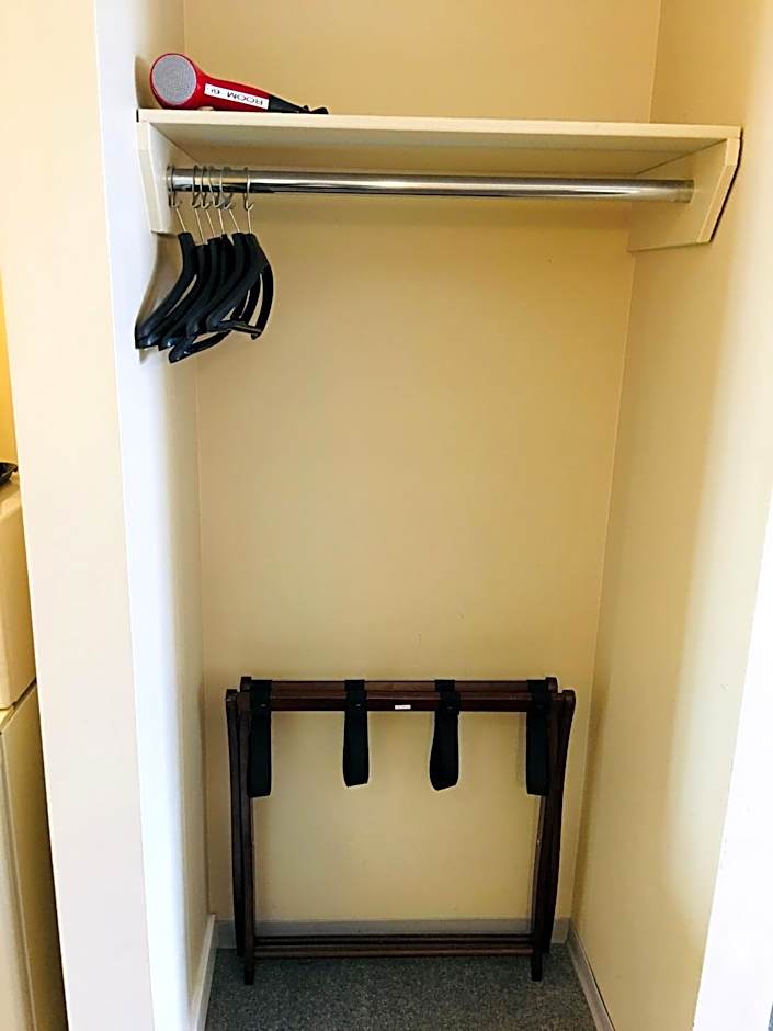 Thunderbird Motor Inn