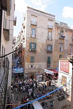 Three-Bedroom Deluxe Apartment
