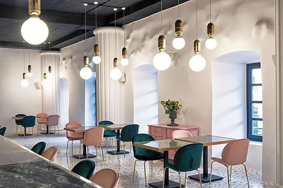 Katikies Garden Santorini - The Leading Hotels Of The World