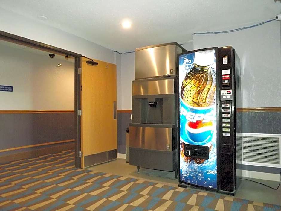 Microtel Inn & Suites By Wyndham Ames