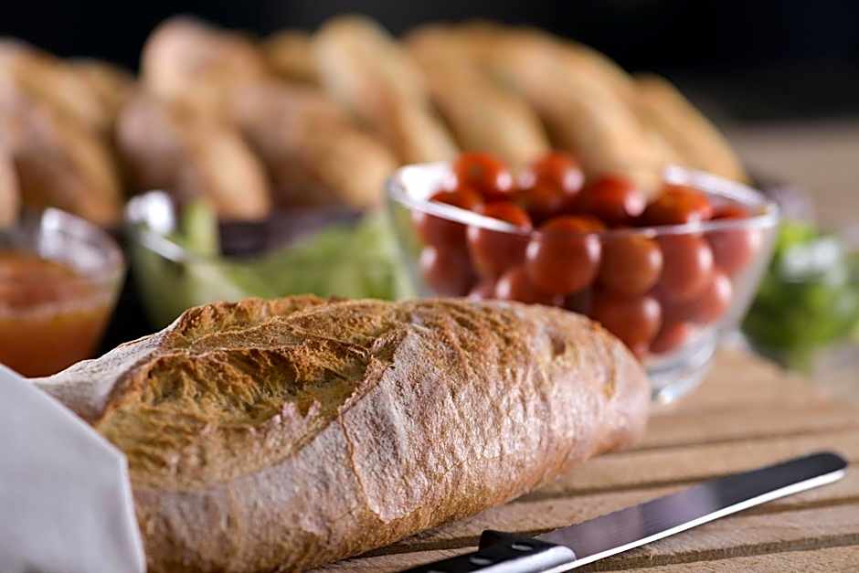 AC Hotel by Marriott Carlton Madrid