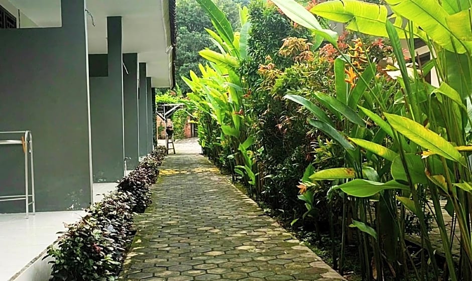 OYO 2864 Mangsit Garden Homestay