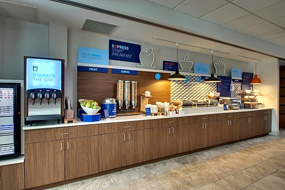 Holiday Inn Express Hotel & Suites Waukegan/Gurnee By IHG