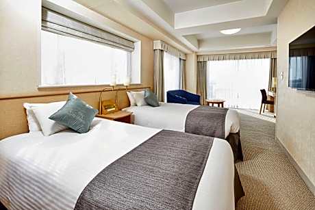 Corner Terrace Room - Emion Tower