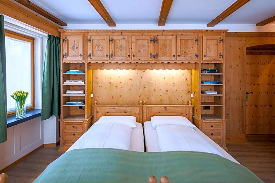 Hotel Alpina