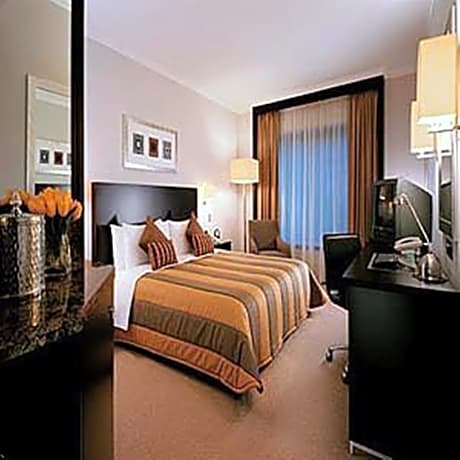 Traders Club Deluxe 1 King