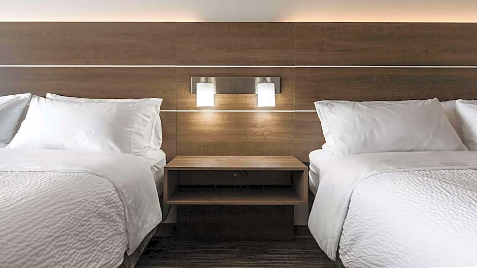 Holiday Inn Express & Suites-Regina-South By IHG