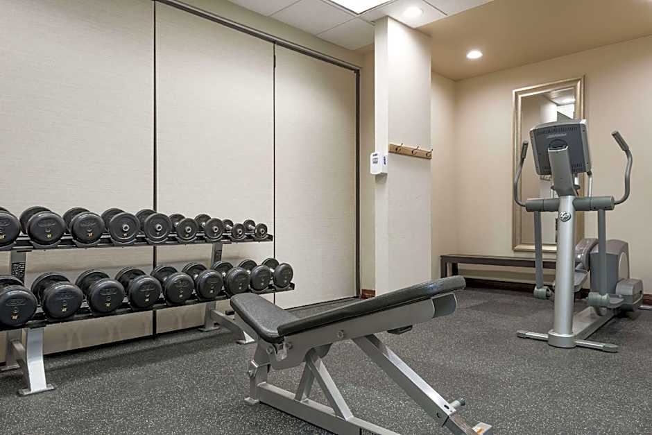 Ramada Plaza by Wyndham Cincinnati Sharonville