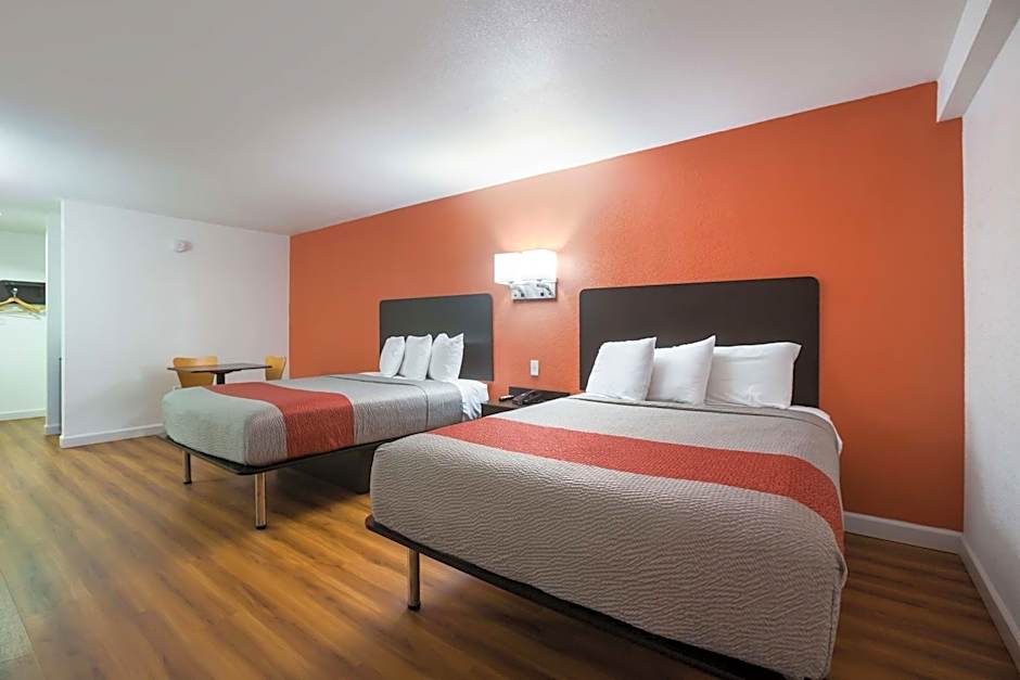 Motel 6-Suwanee, GA - Gwinnett Center