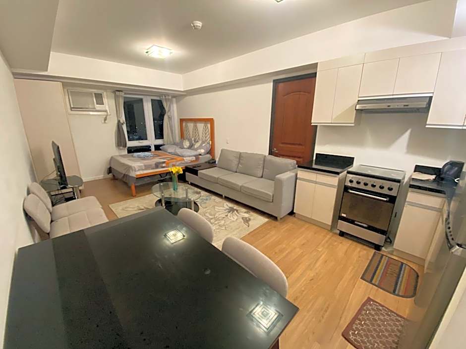 Abreeza chills place T2-2720