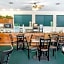 Quality Inn & Suites Mackinaw City Beachfront