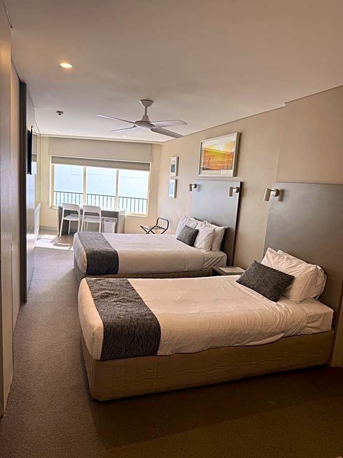Manly Paradise Motel and Apartments