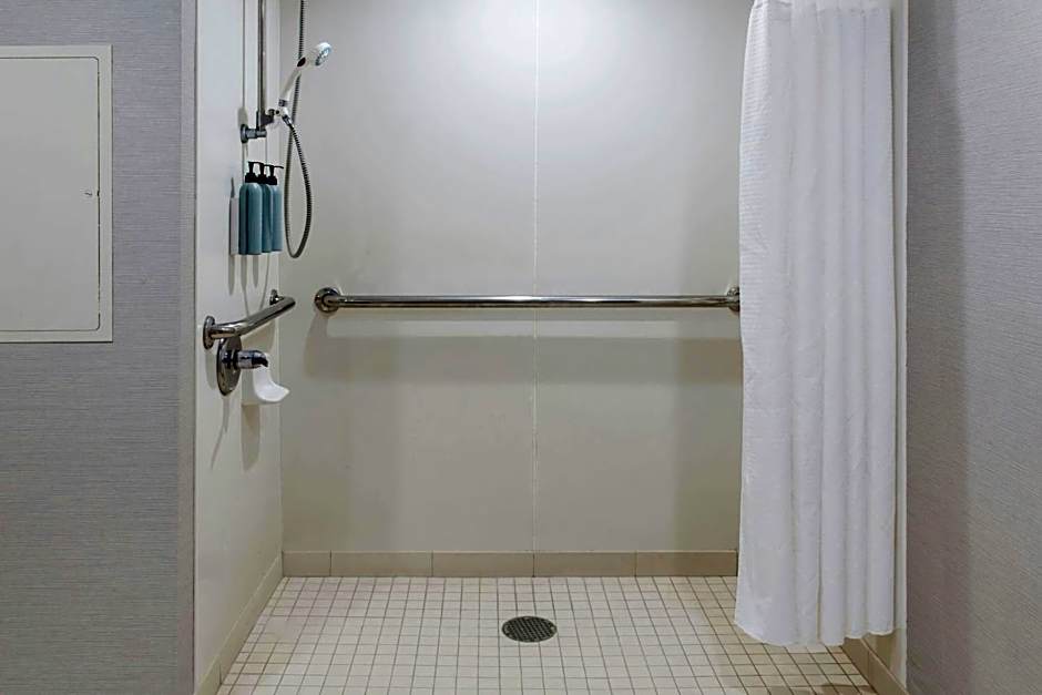 Courtyard by Marriott Buffalo Amherst/University