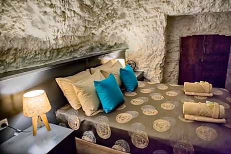 White Cliffs Underground Motel