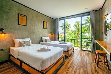 Twin Room with Balcony