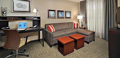 1 Queen Studio Suite Comm Accessible Tub