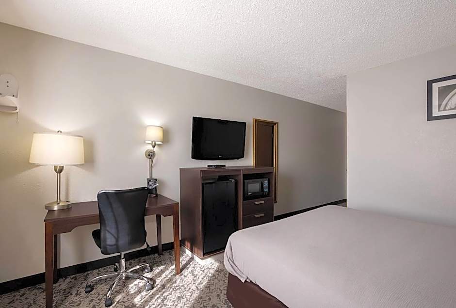 Quality Inn Hall Of Fame