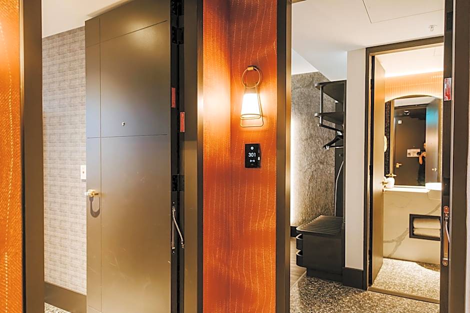 The Motley Hotel Richmond, Tapestry Collection by Hilton