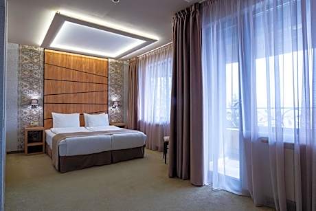 Superior One-Bedroom Suite