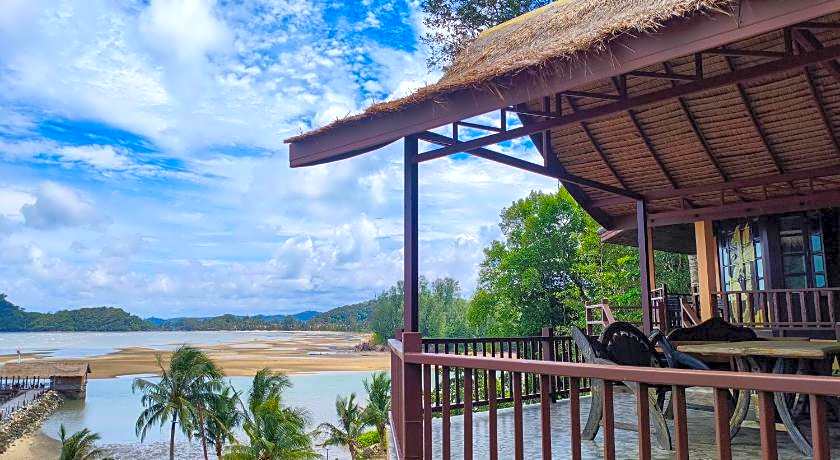 The Aiyapura Koh Chang - Complimentary Paddleboarding