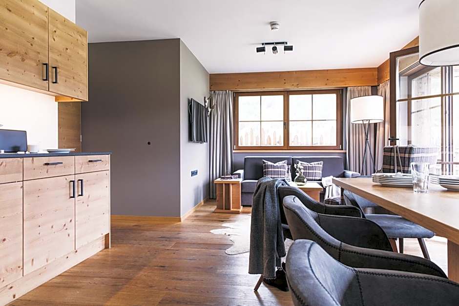 PUR Suites & Chalets