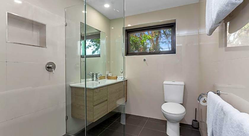 Apollo Bay Motel & Apartments